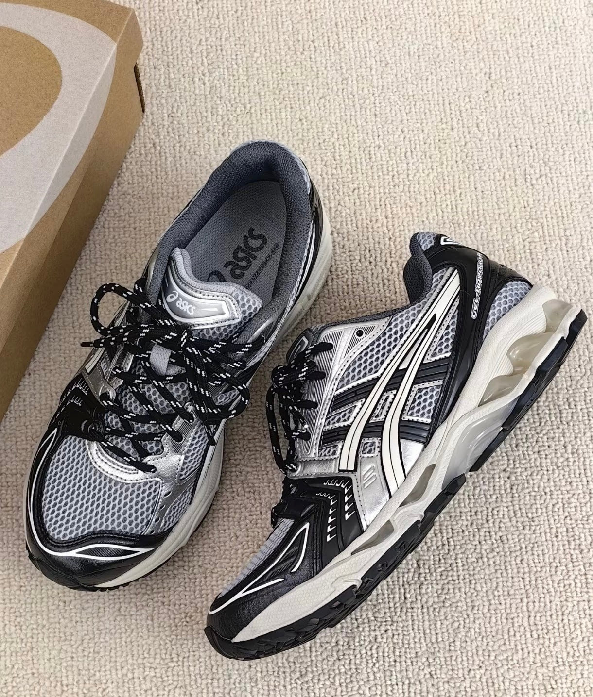 Asics Gel-Kayano 14 ”Black & Glacier Grey“ 韓國限定 (1201A935-001)