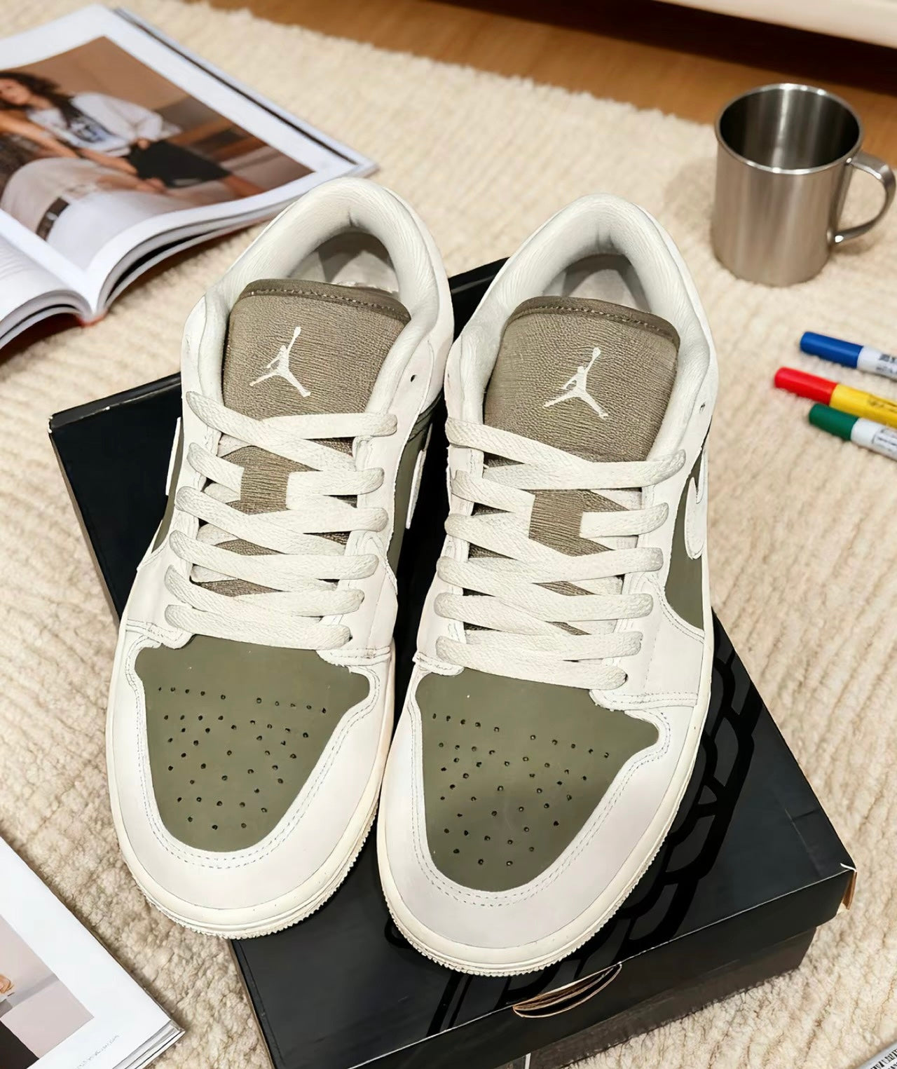 Air Jordan Low Medium Olive (HV4089-201)