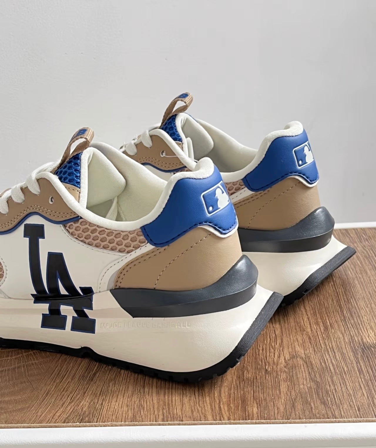 MLB Chunky Runner 卡其 (3ASHRJ13N-07BGS)