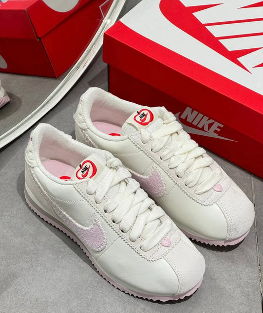 (中秋節優惠) Nike Cortez Valentine's Day 白粉 (HV6012-161)