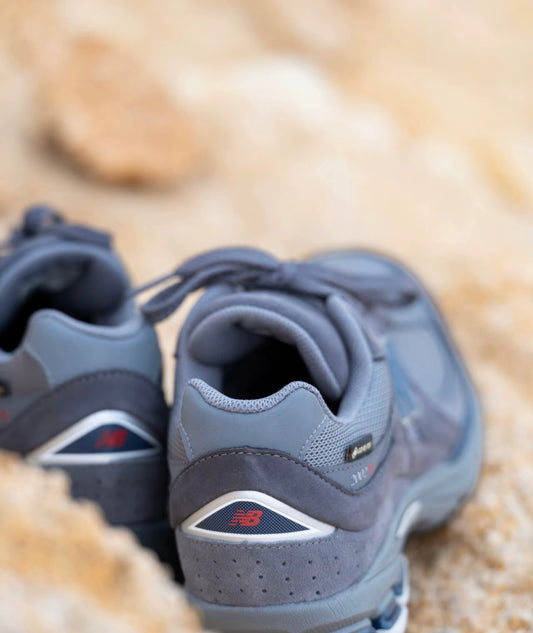 New Balance 2002R 深灰 (M2002RX4)