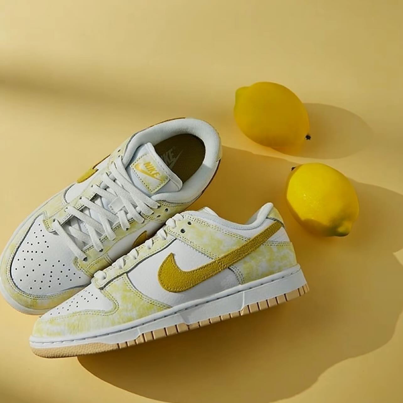 Nike Dunk Low OG Yellow Strike (DM9467-700)