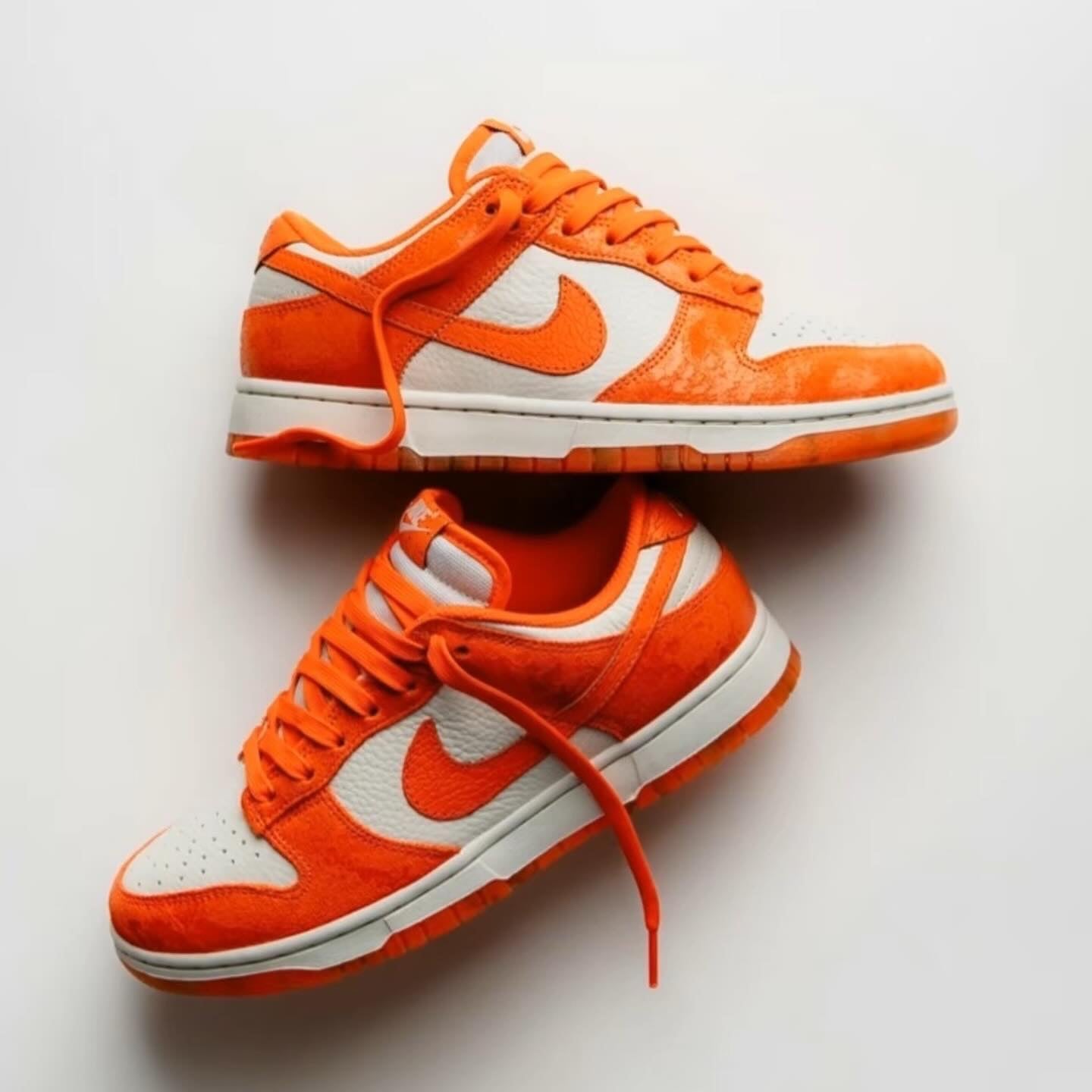 Dunk Low Cracked Orange (FN7773-001)