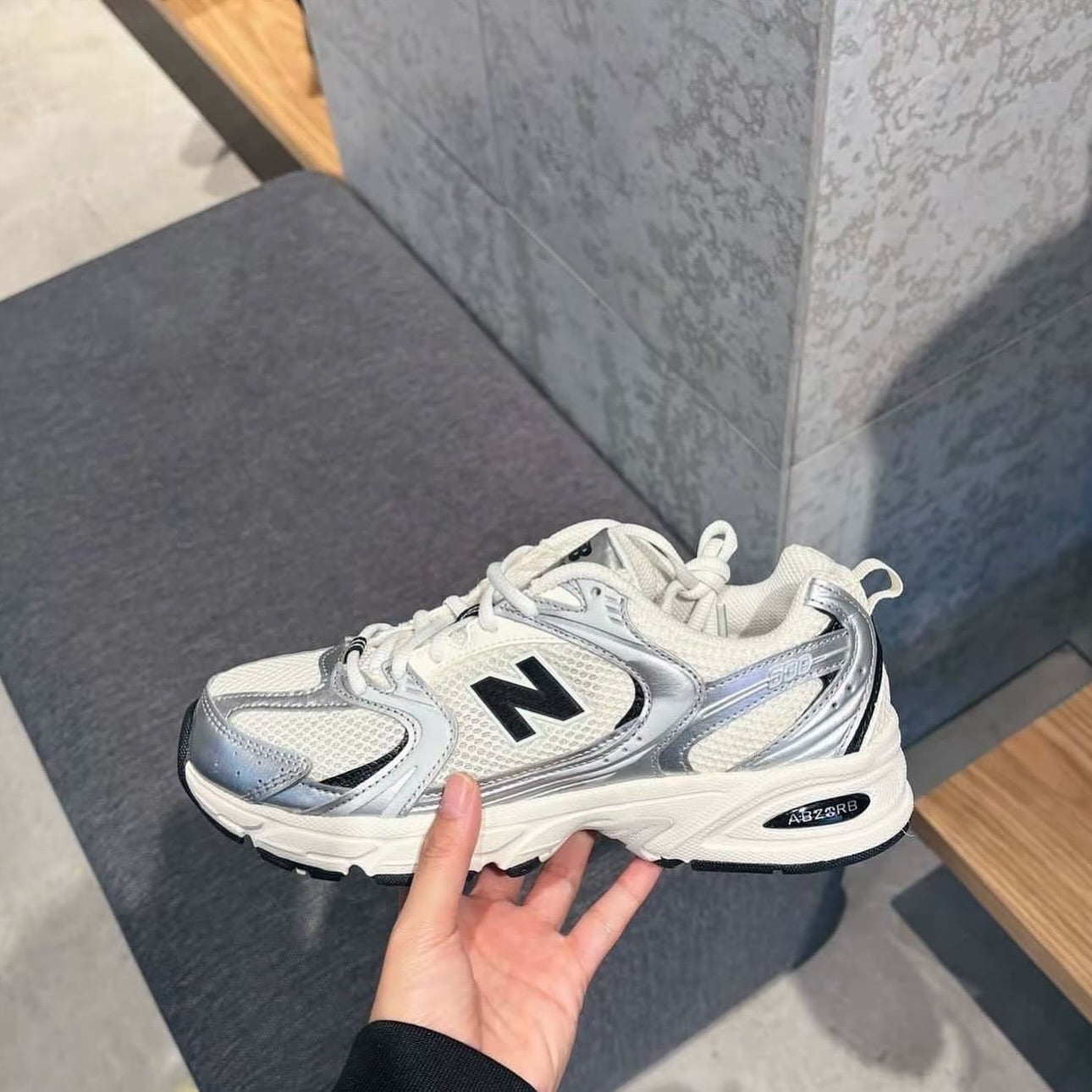 NEW BALANCE 530銀黑 (MR530GMT)