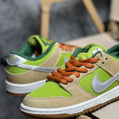 Nike SB Dunk Low Dinner Plate (FQ7585-200)