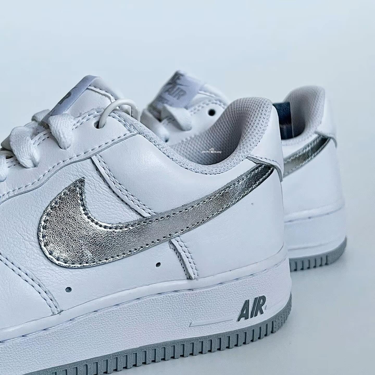 Nike Air Force Silver Swoosh (DZ6755-100)