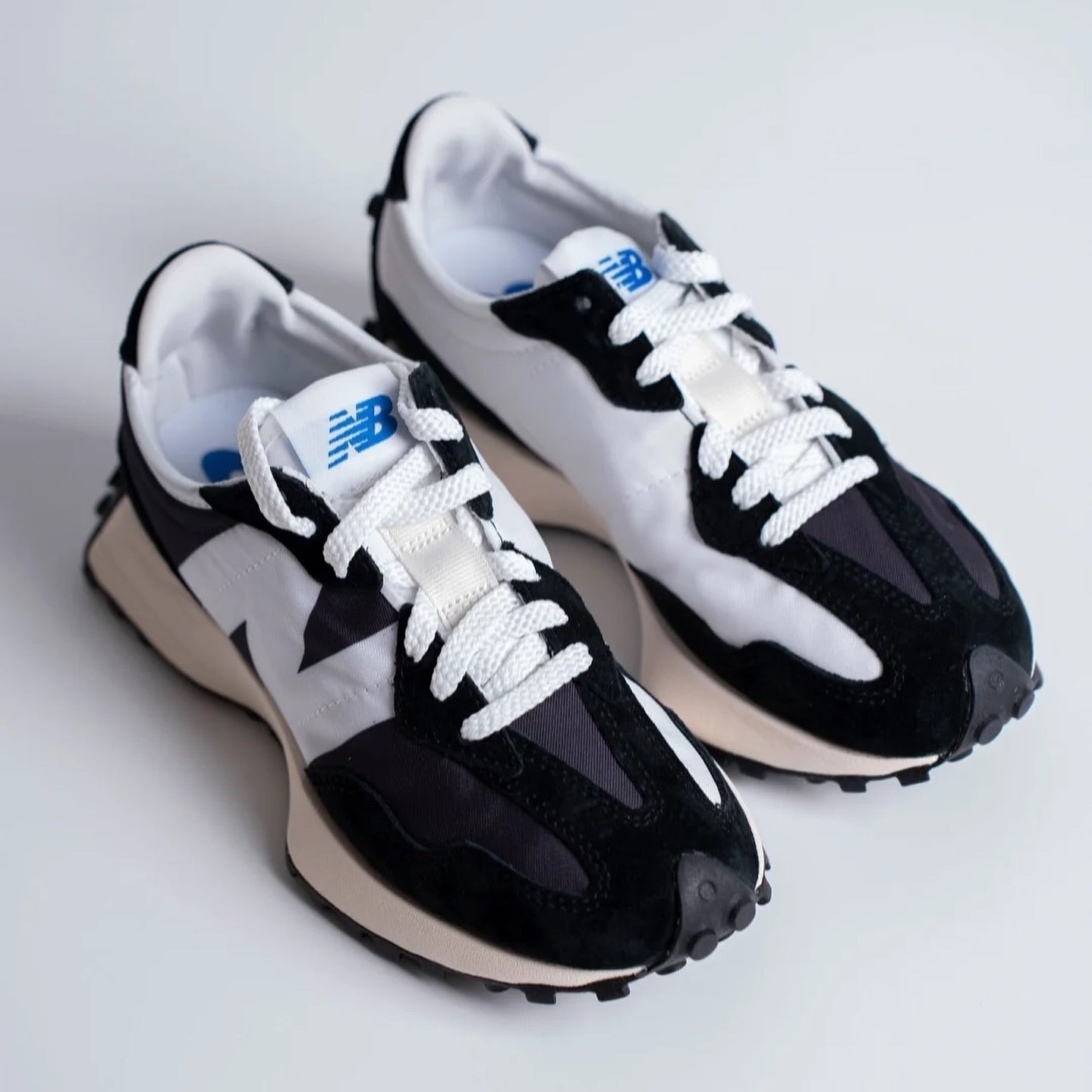 New Balance 327 White Black (MS327LB1)