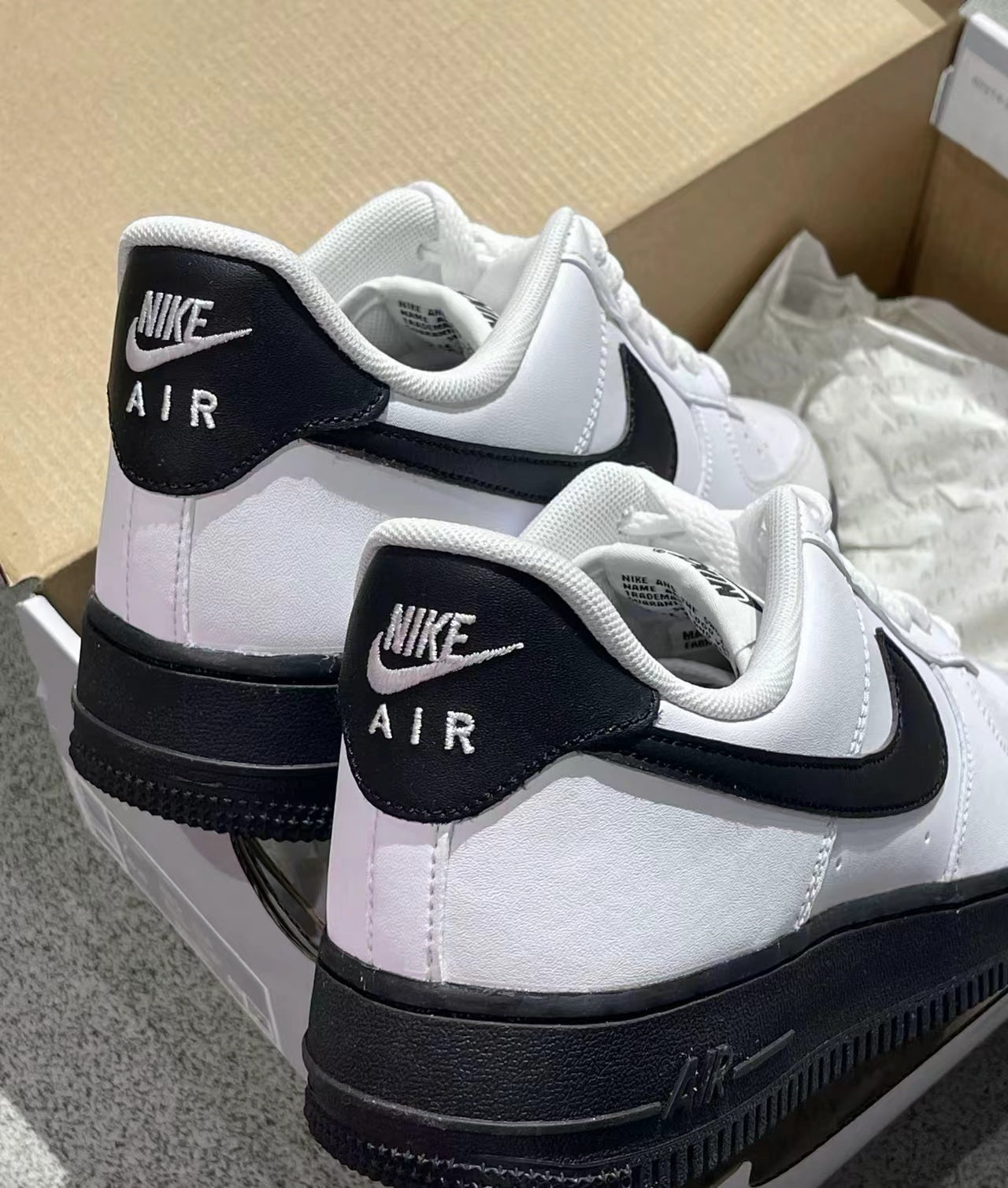 NIKE AIR FORCE 1 LOW WHITE BLACK MIDSOLE (CK7663-101)