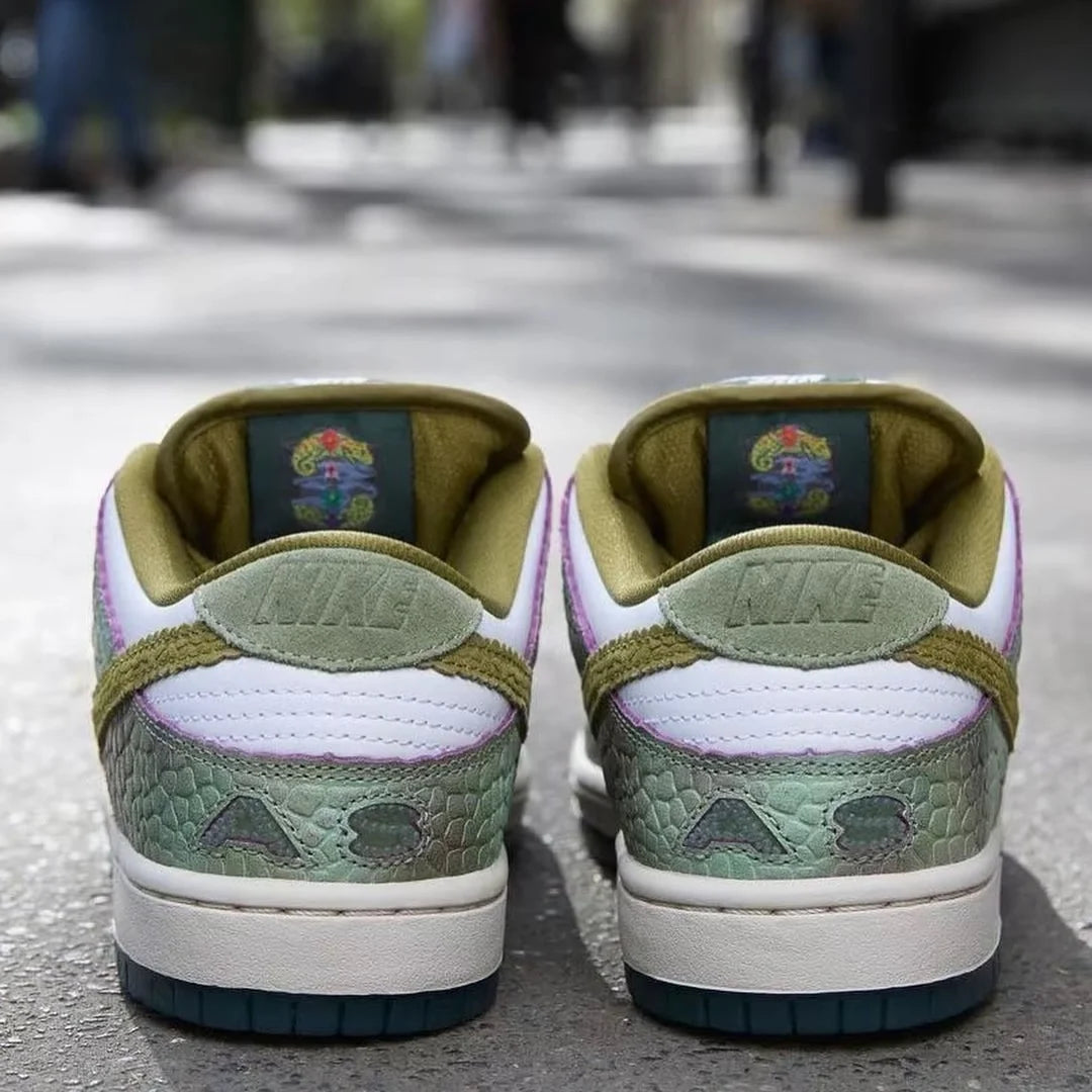 Alexis Sablone x Nike Dunk Low SB ”Chameleon“ 綠棕(HJ3386-300)