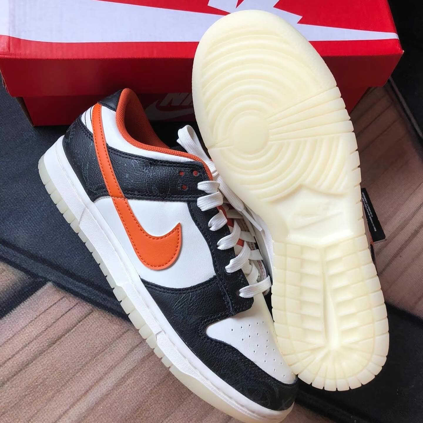 Nike Dunk Low - Halloween (DD3357-100)