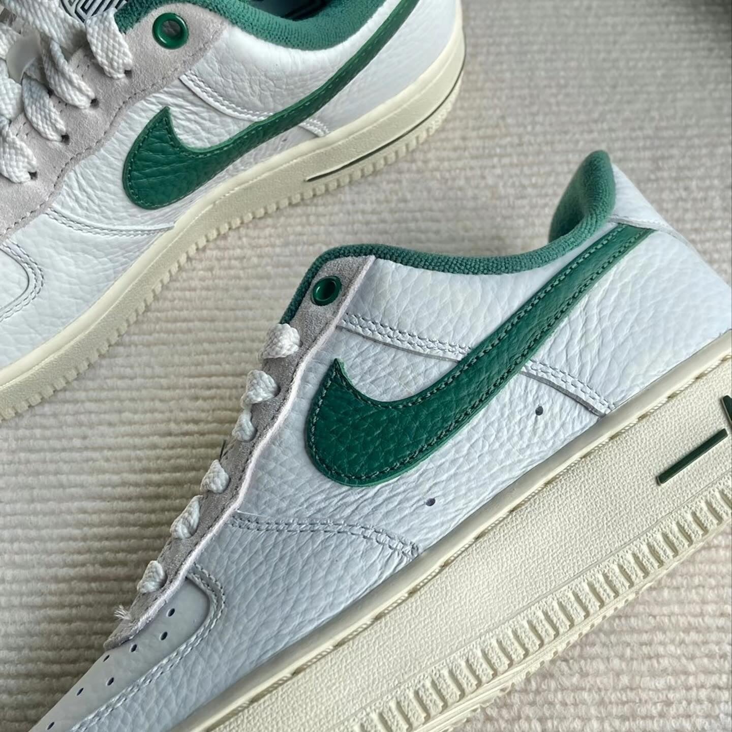 Air Force 1 Low ‘07 LX “Summit White and Gorge Green” (DR0148-102)