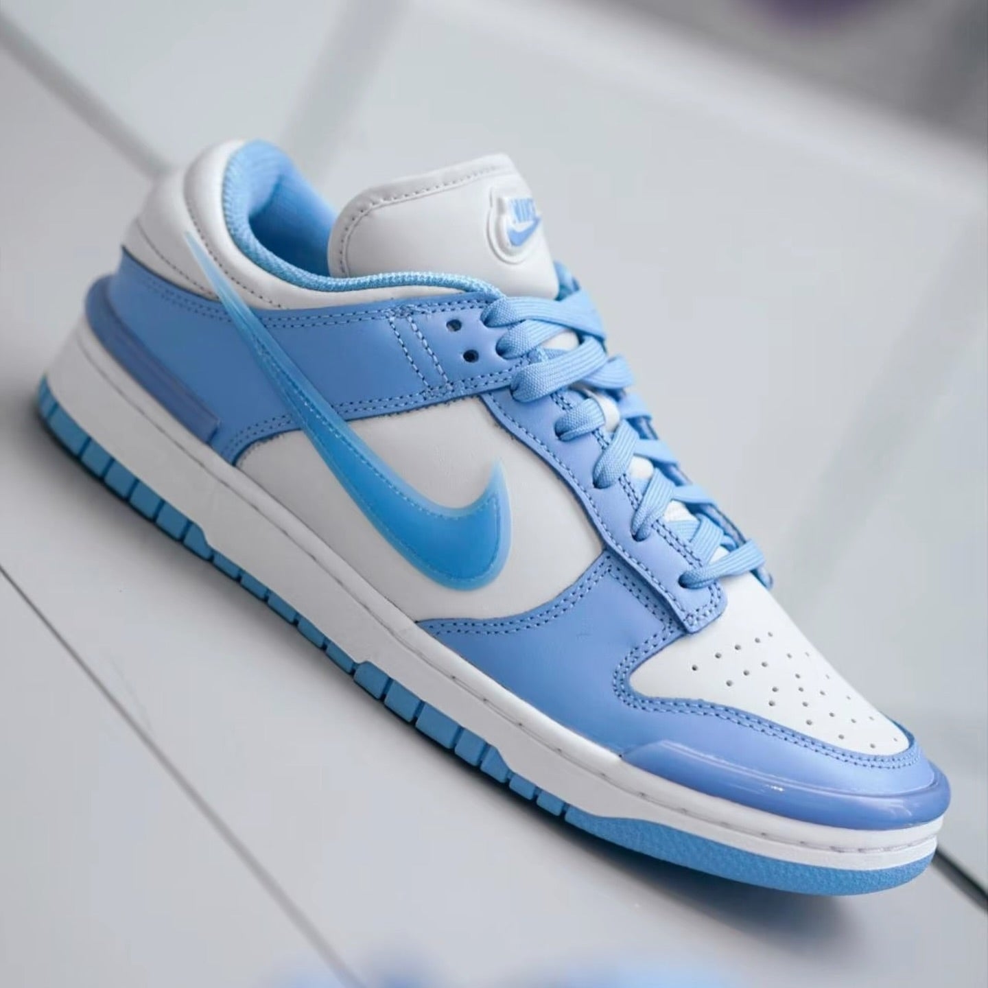 NIKE DUNK LOW TWIST UNIVERSITY BLUE (DZ2794-002)