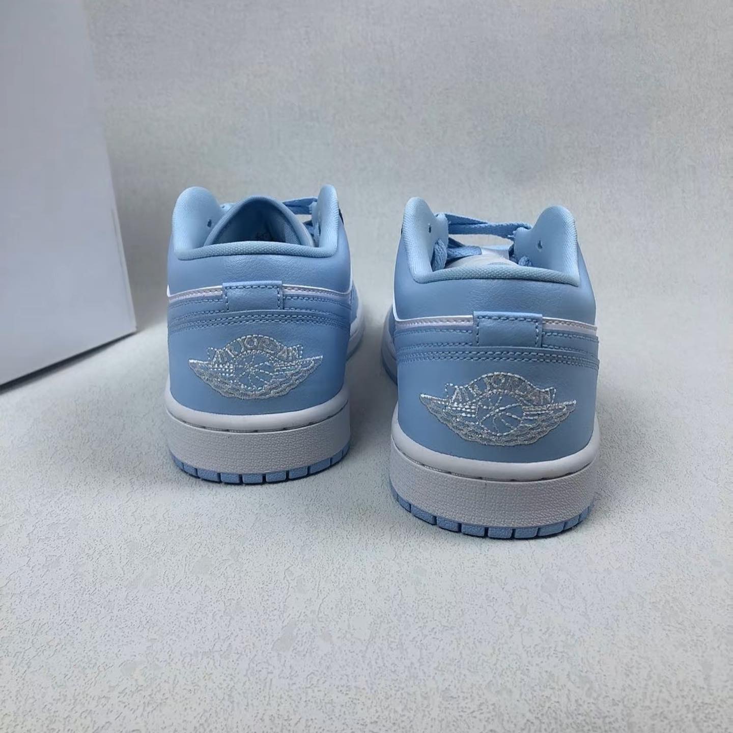 Air Jordan 1 Low aluminum (DC0774-141)