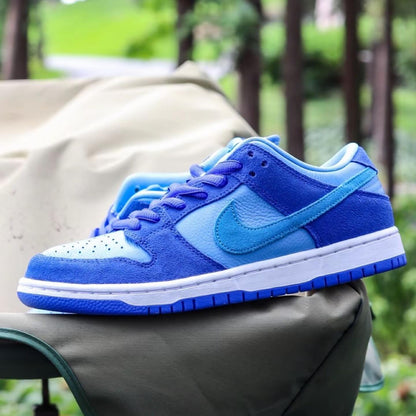 Nike SB Dunk Low - Blue Raspberry (DM0807-400)