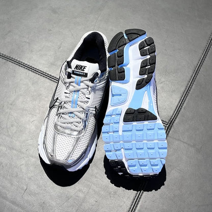 NIKE ZOOM VOMERO 5 WHITE METALLIC SILVER BLUE TINT (HF1877-100)