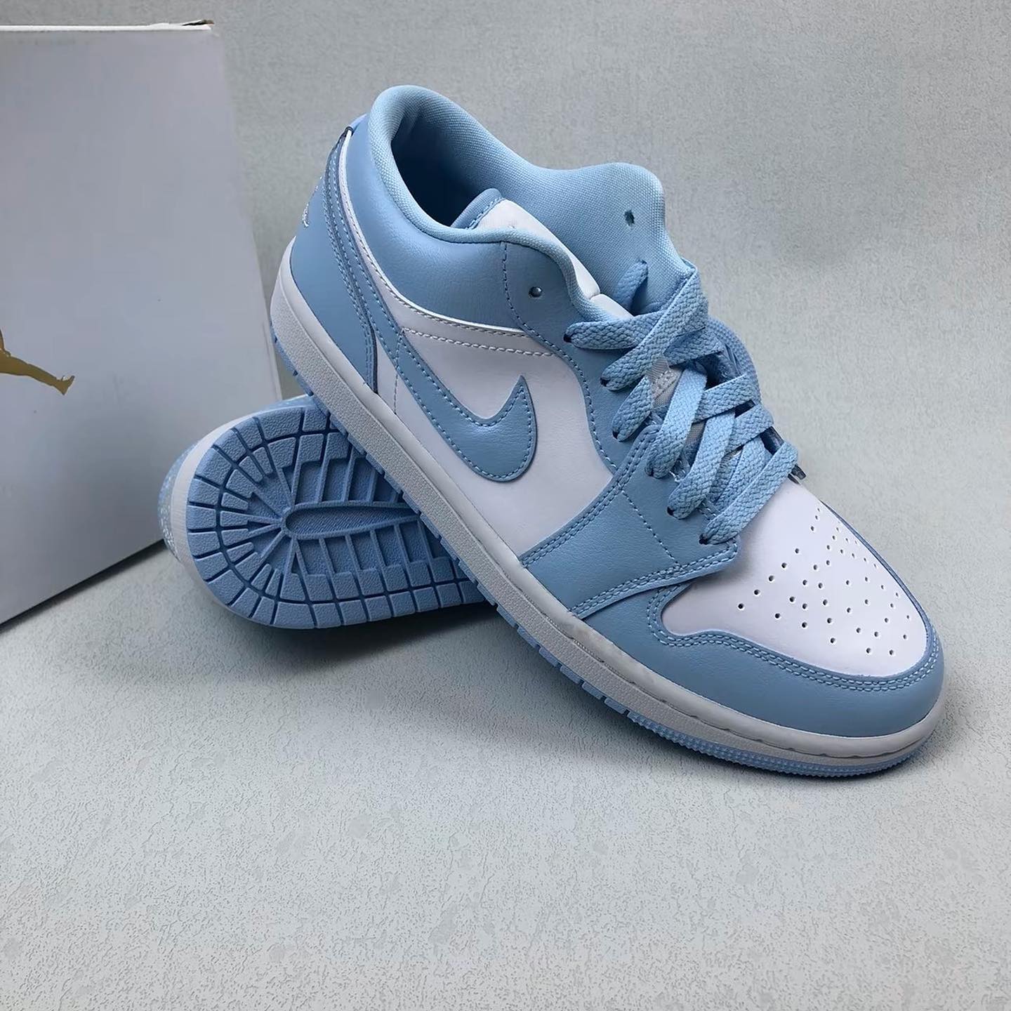 Air Jordan 1 Low aluminum (DC0774-141)