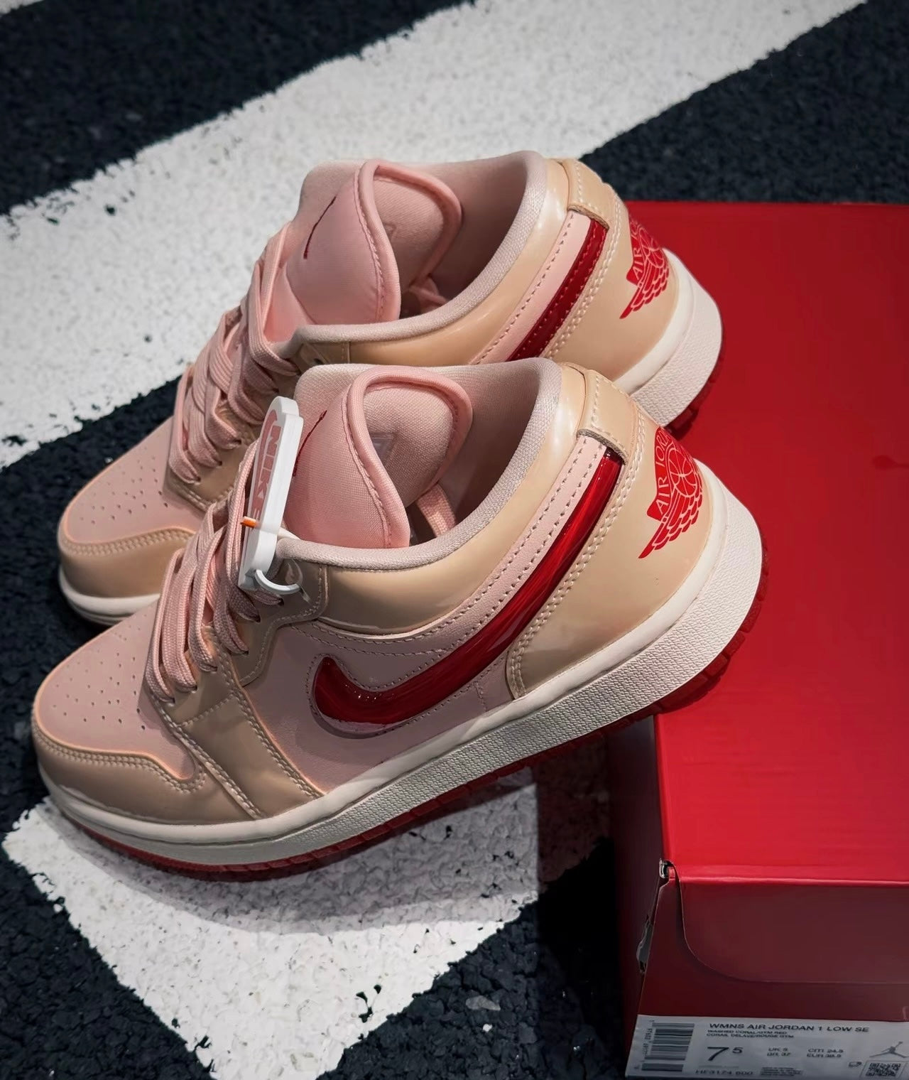 Air Jordan 1 Low 情人節粉紅 (HF3174-600)