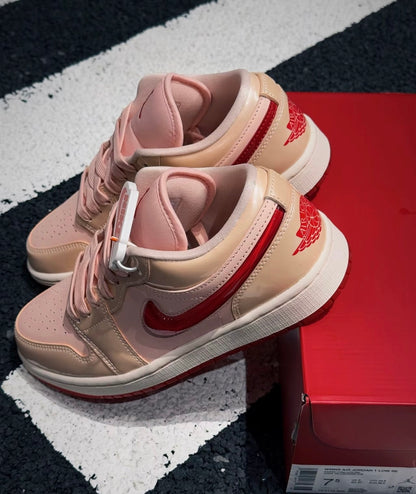Air Jordan 1 Low 情人節粉紅 (HF3174-600)